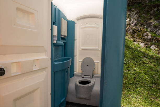 Portable Toilet Options We Offer in Continental, OH